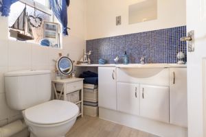 En-suite- click for photo gallery